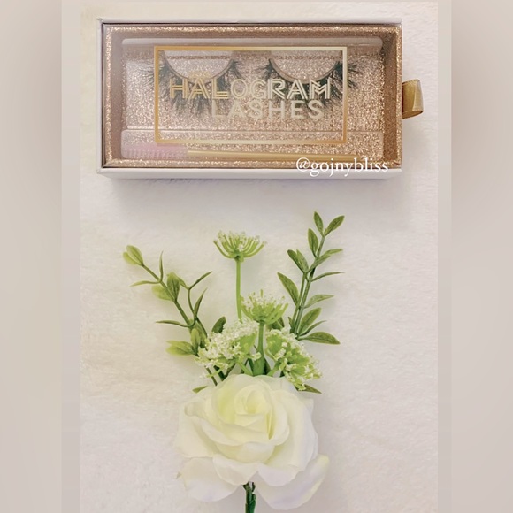 Halogram Lashes  • "Heavenly" False Lashes (NWOT) - Picture 3 of 6